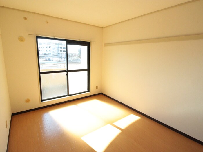 物件内観写真9　(居室)