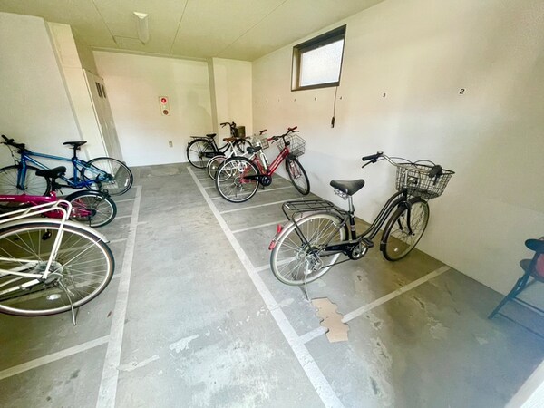 駐輪場