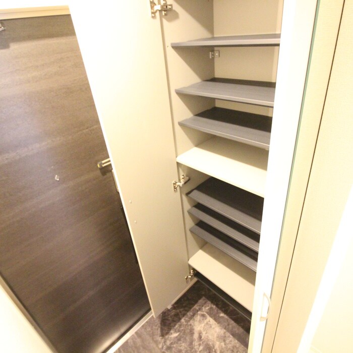 物件内観写真18　(靴箱)