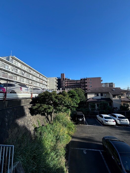 物件内観写真22　(室内からの展望)