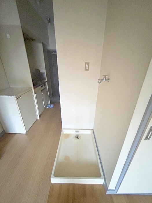 物件内観写真14　(洗濯機置場)