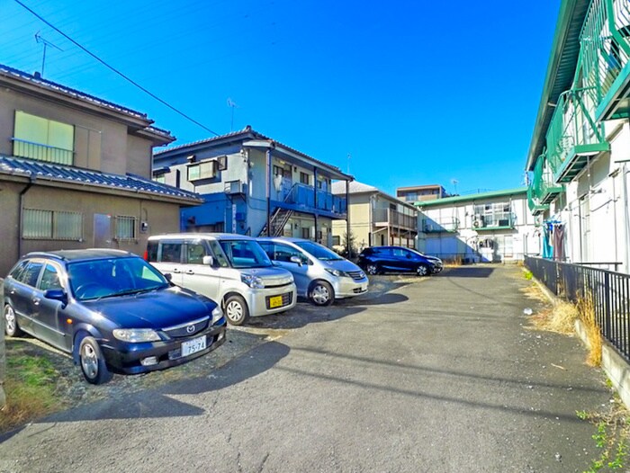 物件外観写真6　(駐車場)