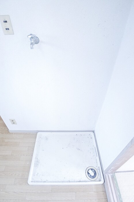 物件内観写真18　(洗濯機置場)