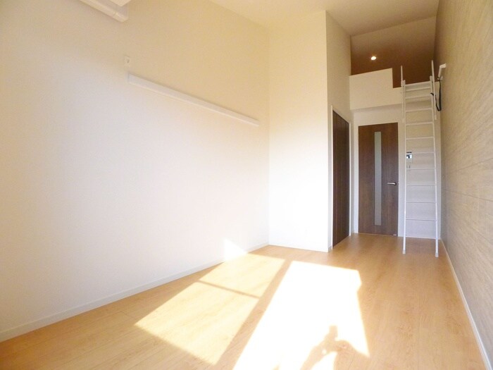 物件内観写真9　(居室)