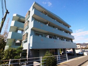 ラポ－ル鶴嶺外観写真