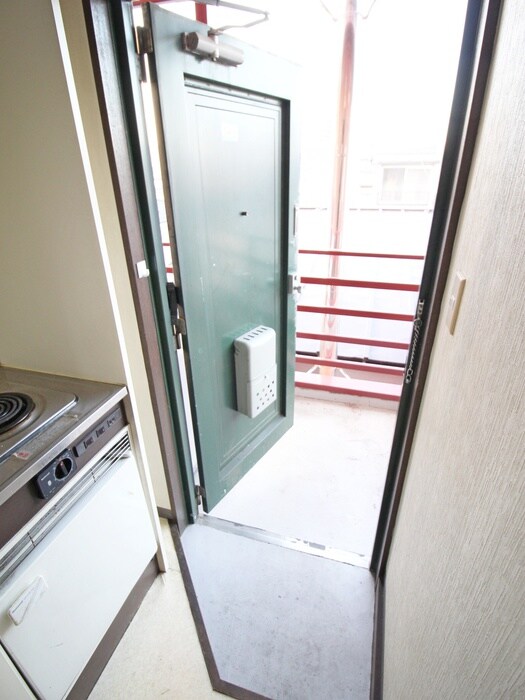 物件内観写真13　(玄関)