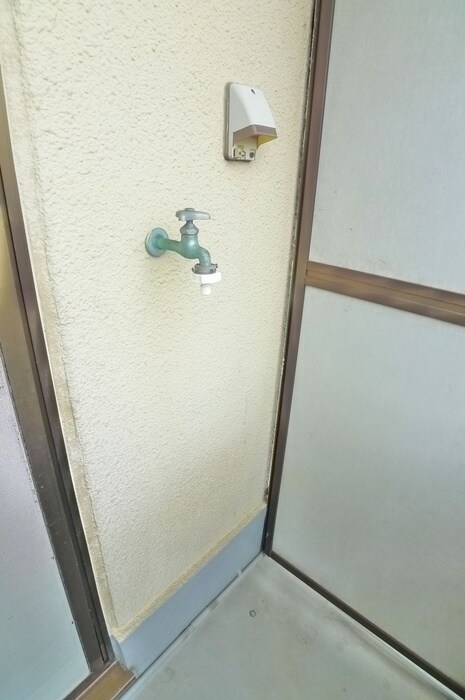 物件内観写真15　(洗濯機置場)