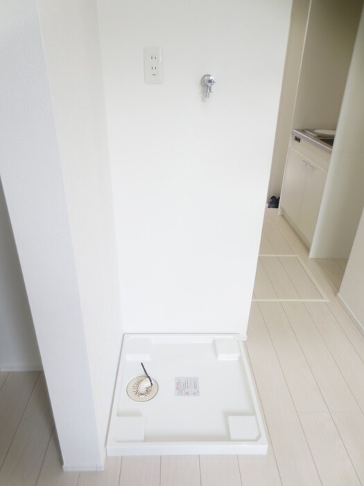 物件内観写真11　(洗濯機置場)