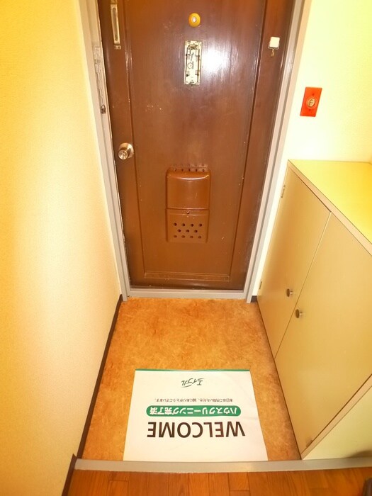 物件内観写真16　(玄関)