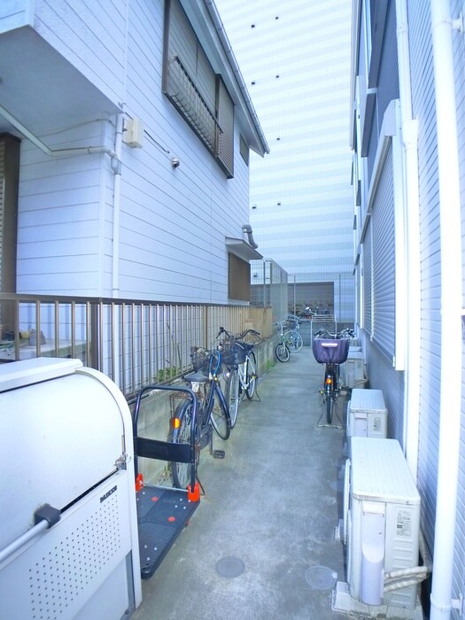 物件外観写真5　(駐輪場)