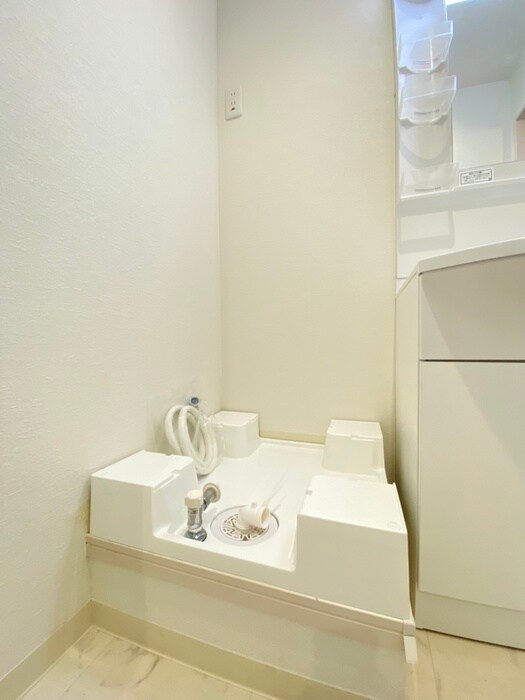 物件内観写真16　(洗濯機置場)