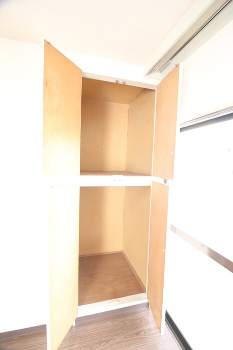 物件内観写真15　(収納)