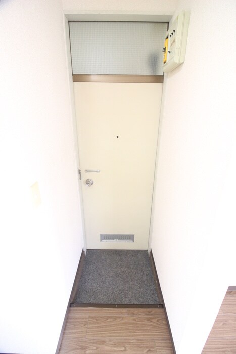 物件内観写真19　(玄関)