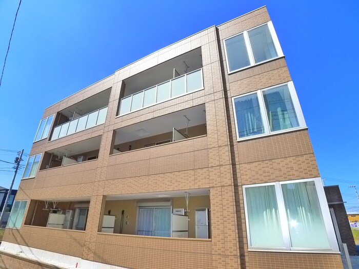 ＥＡＳＴ　ＬＥＡＦの物件外観写真