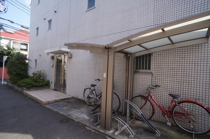 物件外観写真5　(駐輪場)