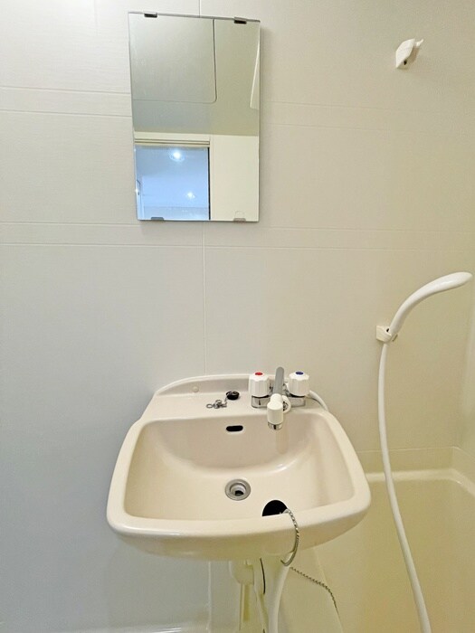 物件内観写真12　(洗面)