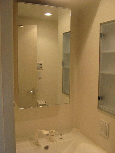 物件内観写真8　(洗面)