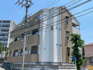 コリーヌ市ヶ尾外観写真