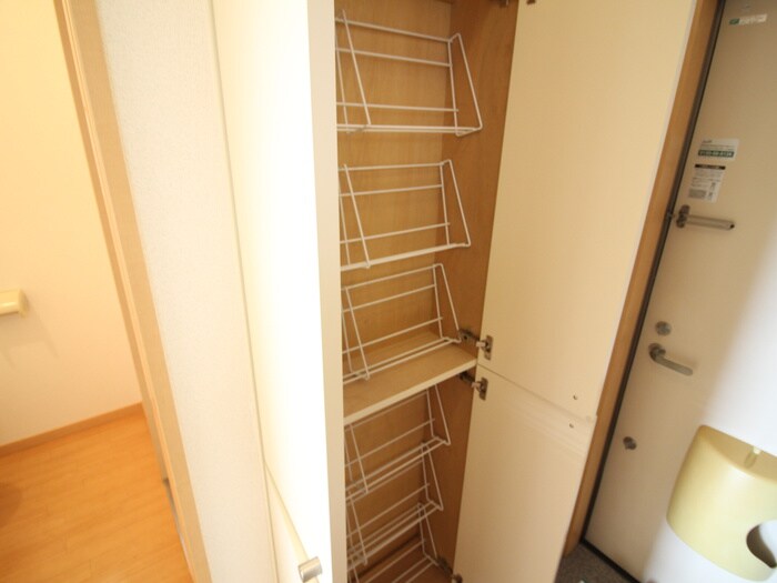 物件内観写真14　(靴箱)