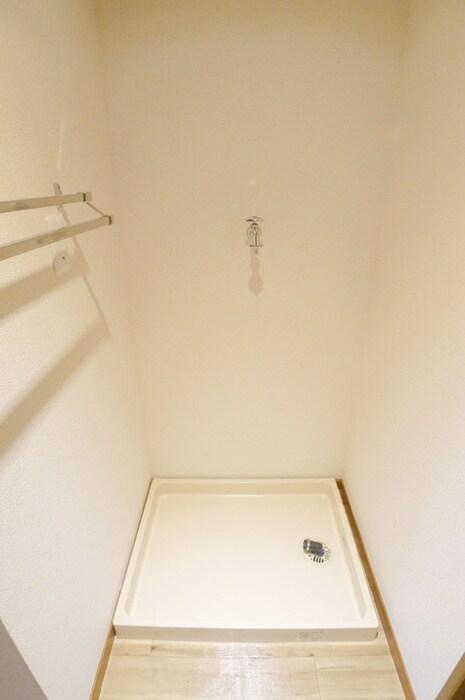 物件内観写真11　(洗濯機置場)