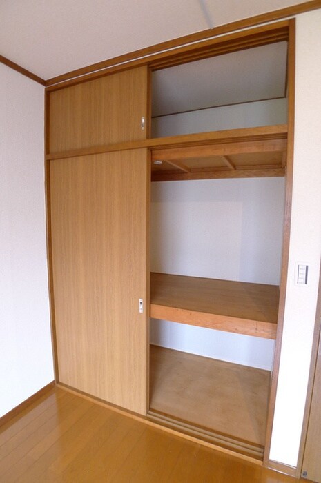 物件内観写真15　(収納)