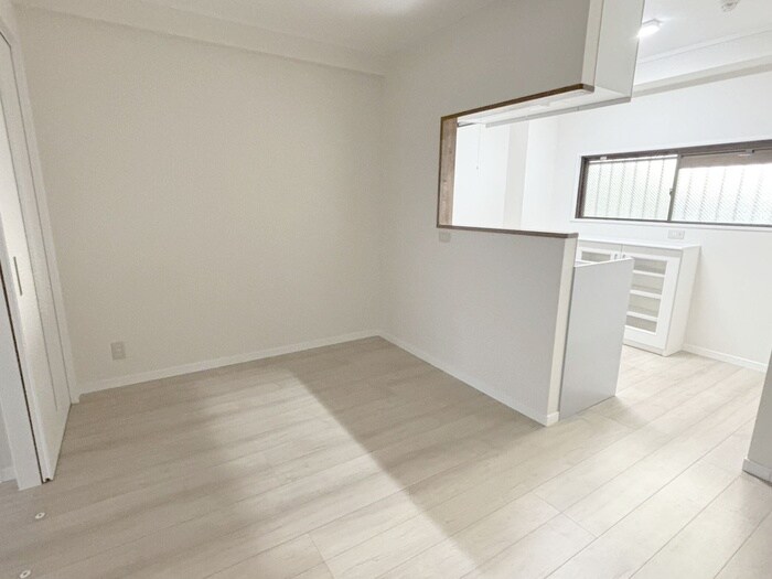 物件内観写真11　(内観写真)