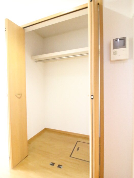物件内観写真13　(収納)