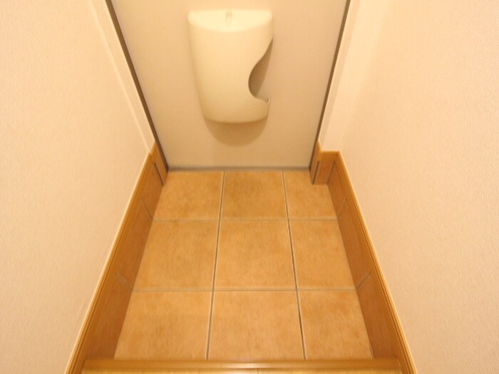 物件内観写真15　(玄関)