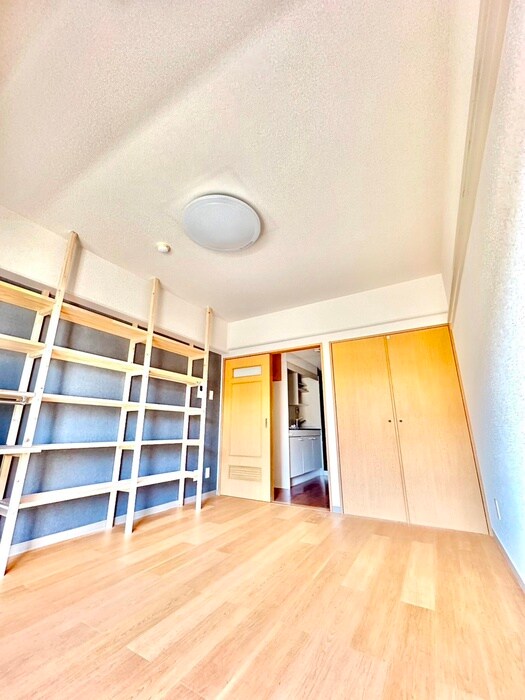 物件内観写真9　(居室)