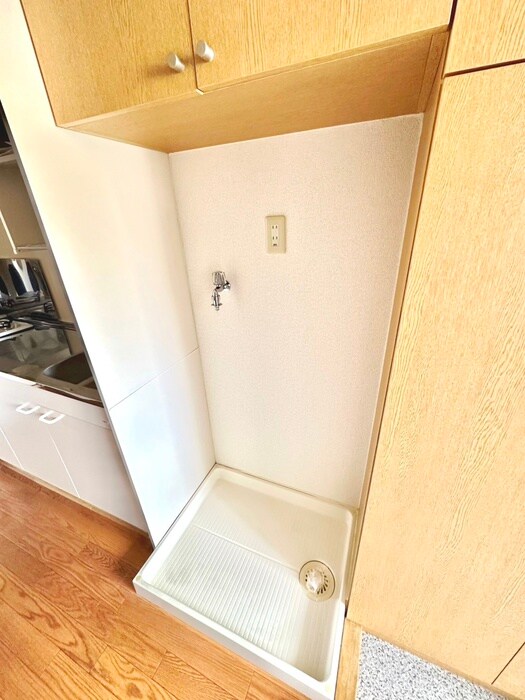 物件内観写真17　(洗濯機置場)