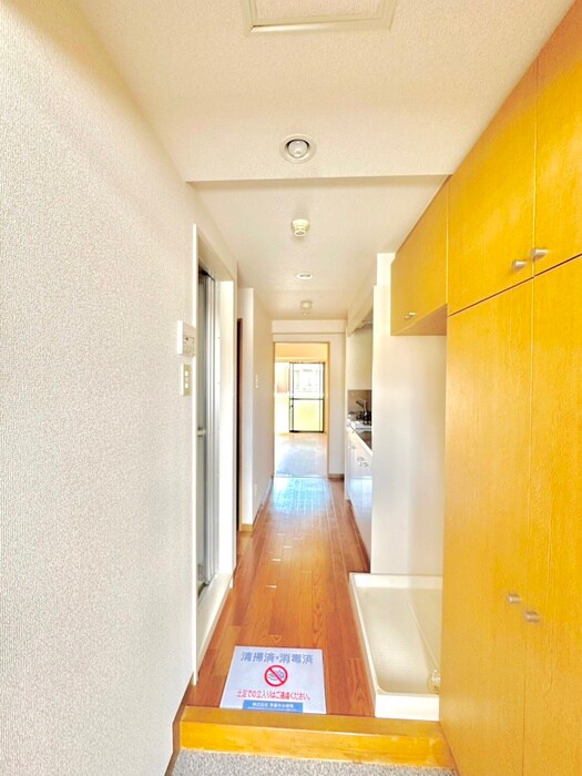 物件内観写真19　(廊下)