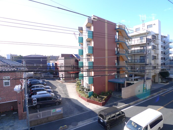 物件内観写真16　(室内からの展望)