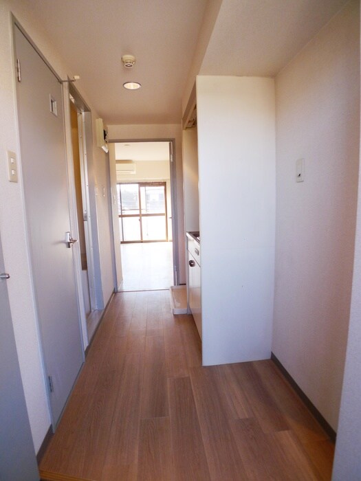 物件内観写真20　(廊下)
