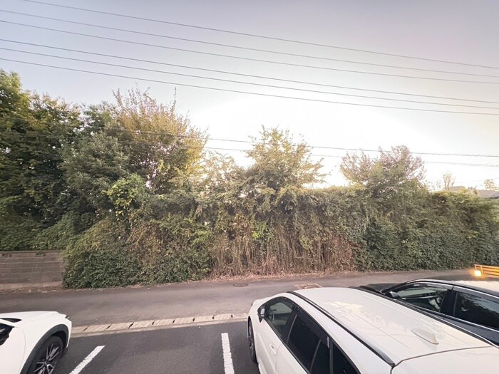 物件内観写真14　(室内からの展望)