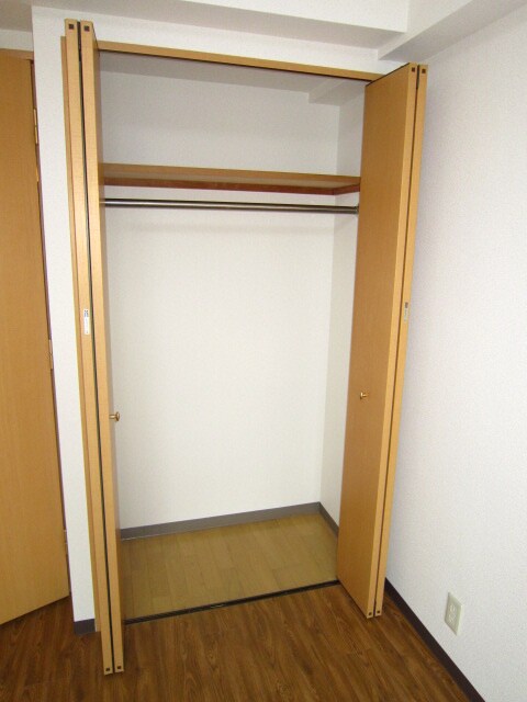 物件内観写真15　(収納)