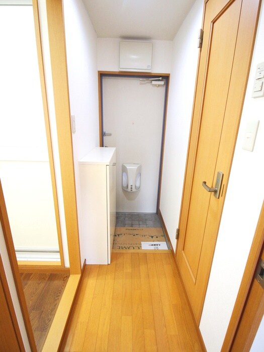 物件内観写真11　(廊下)