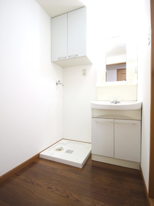 物件内観写真15　(洗濯機置場)