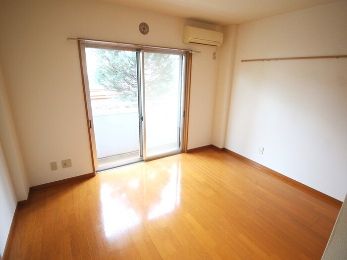 物件内観写真20　(室内からの展望)