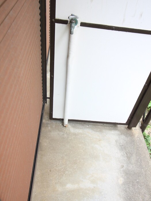 物件内観写真15　(洗濯機置場)