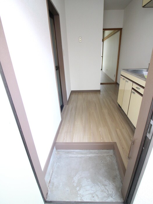 物件内観写真17　(玄関)
