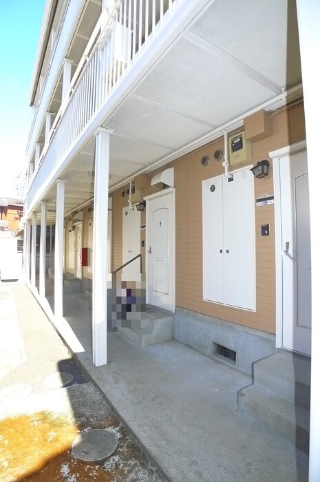 物件外観写真5　(エントランス部分)