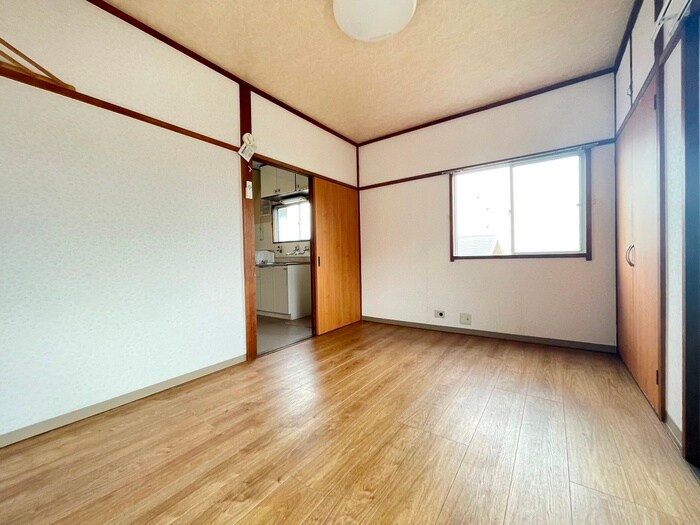 物件内観写真9　(居室)