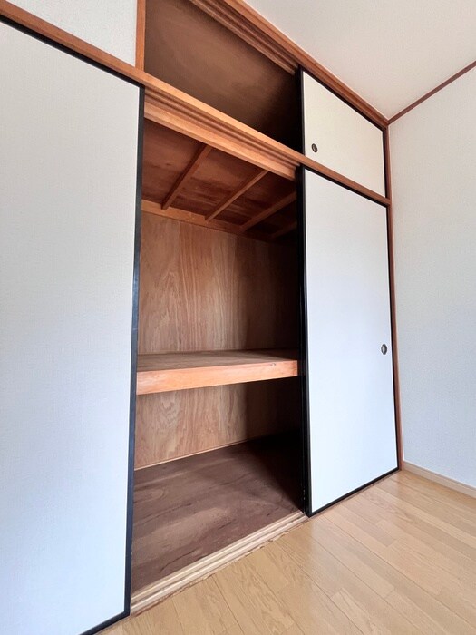 物件内観写真16　(収納)