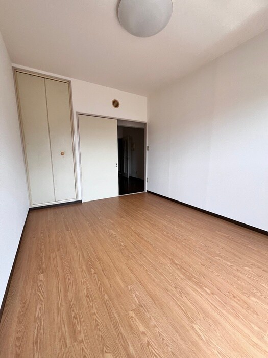 物件内観写真18　(居室)