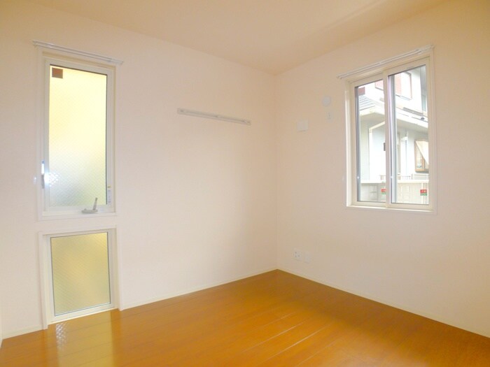 物件内観写真10　(室内からの展望)