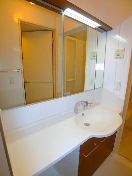 物件内観写真14　(洗面)