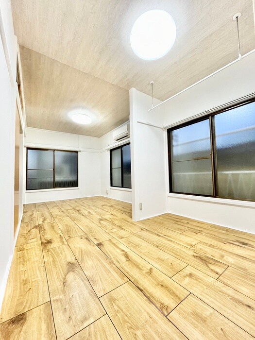 物件内観写真3　(居室)