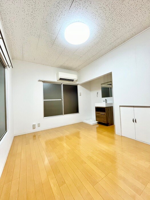 物件内観写真4　(居室)