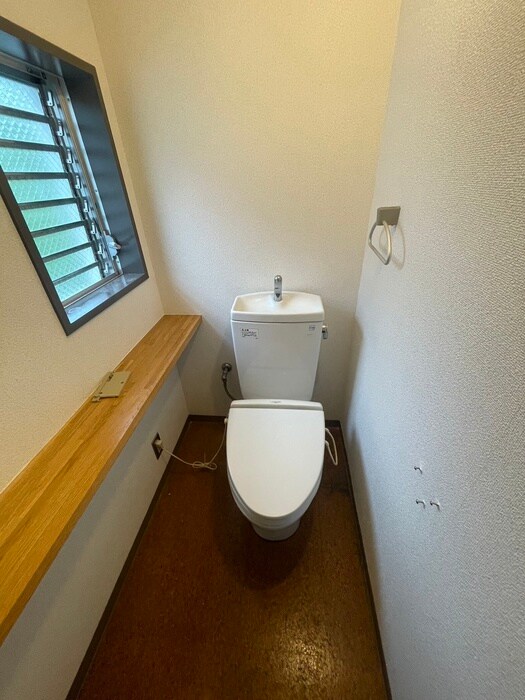 物件内観写真15　(トイレ)