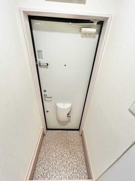 物件内観写真18　(玄関)